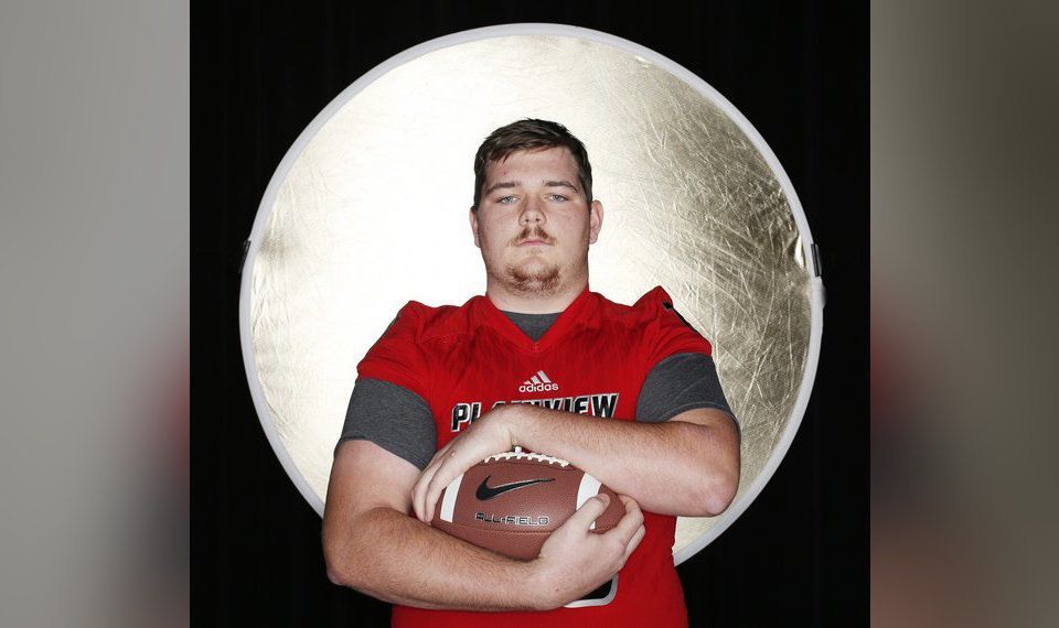 Plainview (Ardmore) offensive guard Eli Russ
